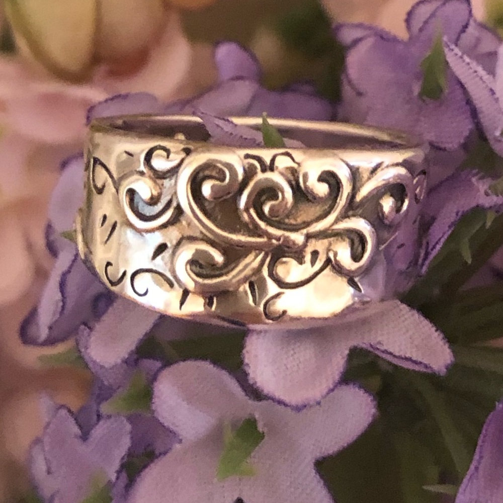 Silpada Sterling Silver Poseidon Ring Size 6.